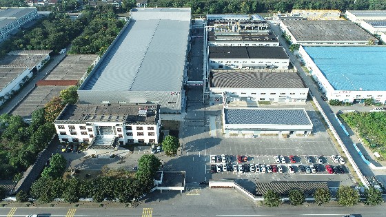 J9旗舰厅科技推出行业领先的窄边框金属网格触控传感器，实现设计与功能的完美融合